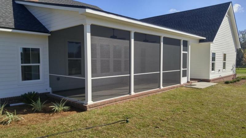 Screened in porch